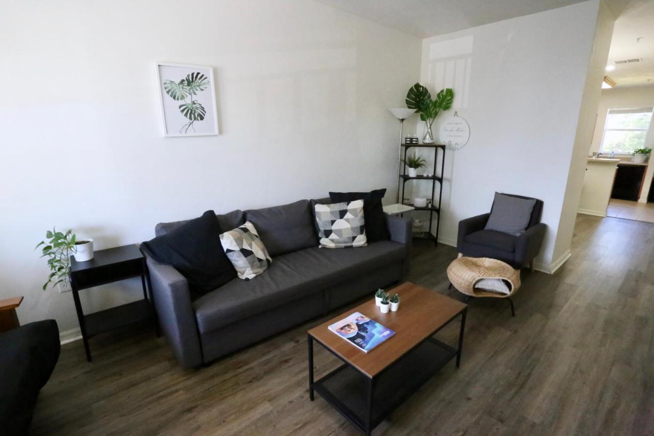 Oaks Modern & Comfy Condo In The Perfect Location Gainesville Eksteriør billede