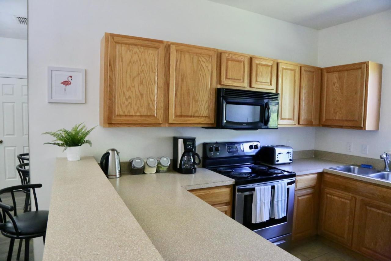 Oaks Modern & Comfy Condo In The Perfect Location Gainesville Eksteriør billede